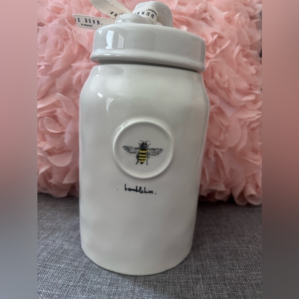 Rae‎ dunn ceramic bumble bee with lid - Picture 2 of 3